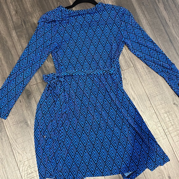 XXS Petite Wrap Dress from Banana Republic - Picture 2 of 3